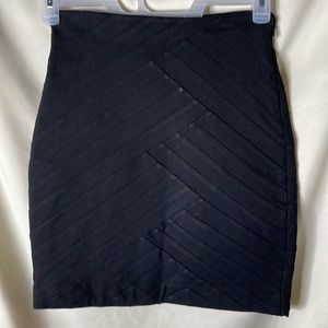 Express size 0 skirt, black